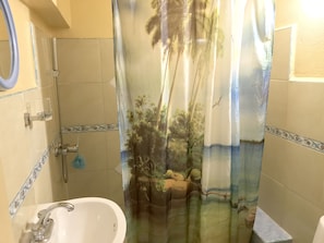 Bathroom - Hostal Paradise (Havana)