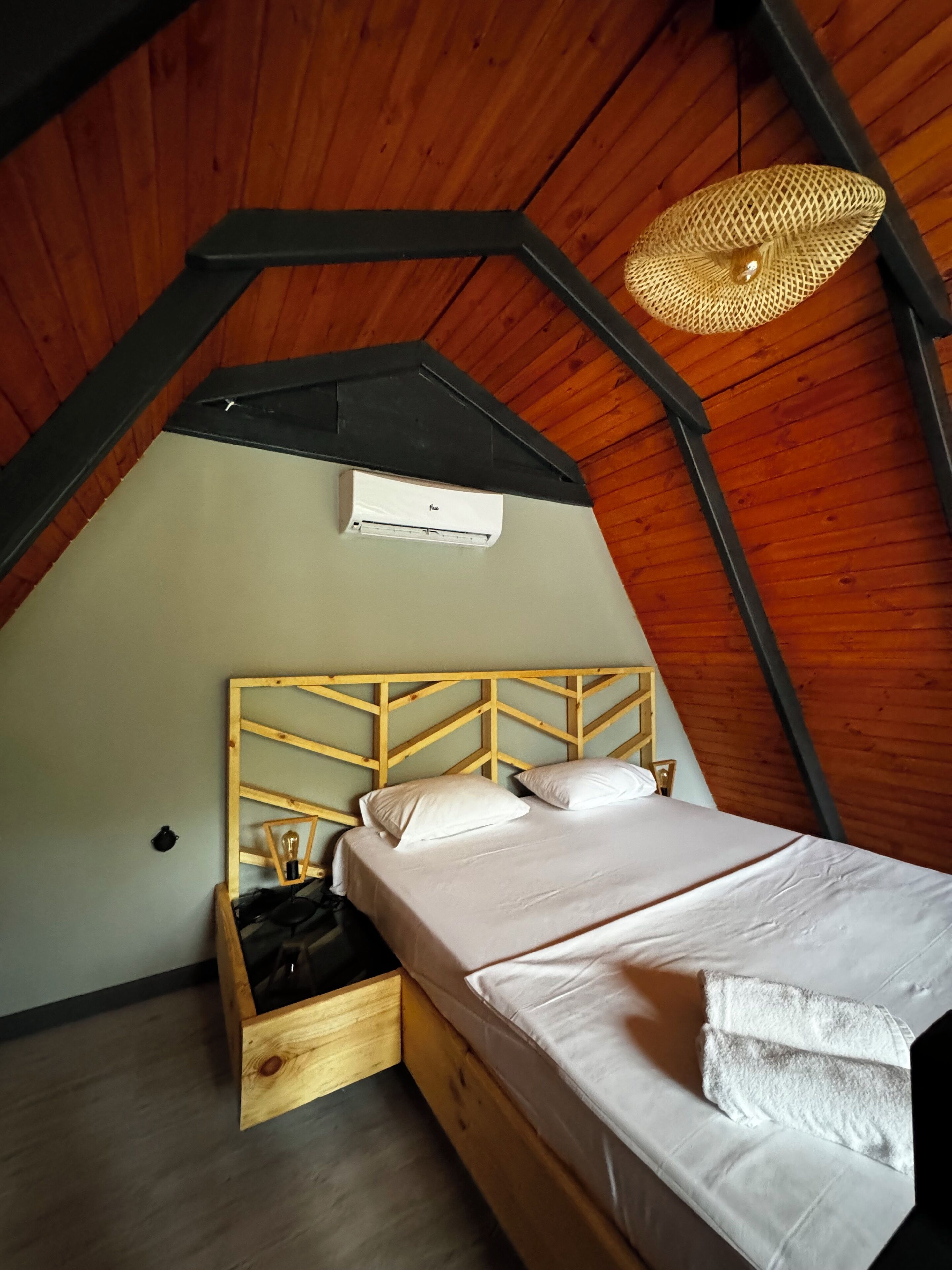 luxury bungalow, 2 bedrooms | 2 bedrooms, minibar, free wifi