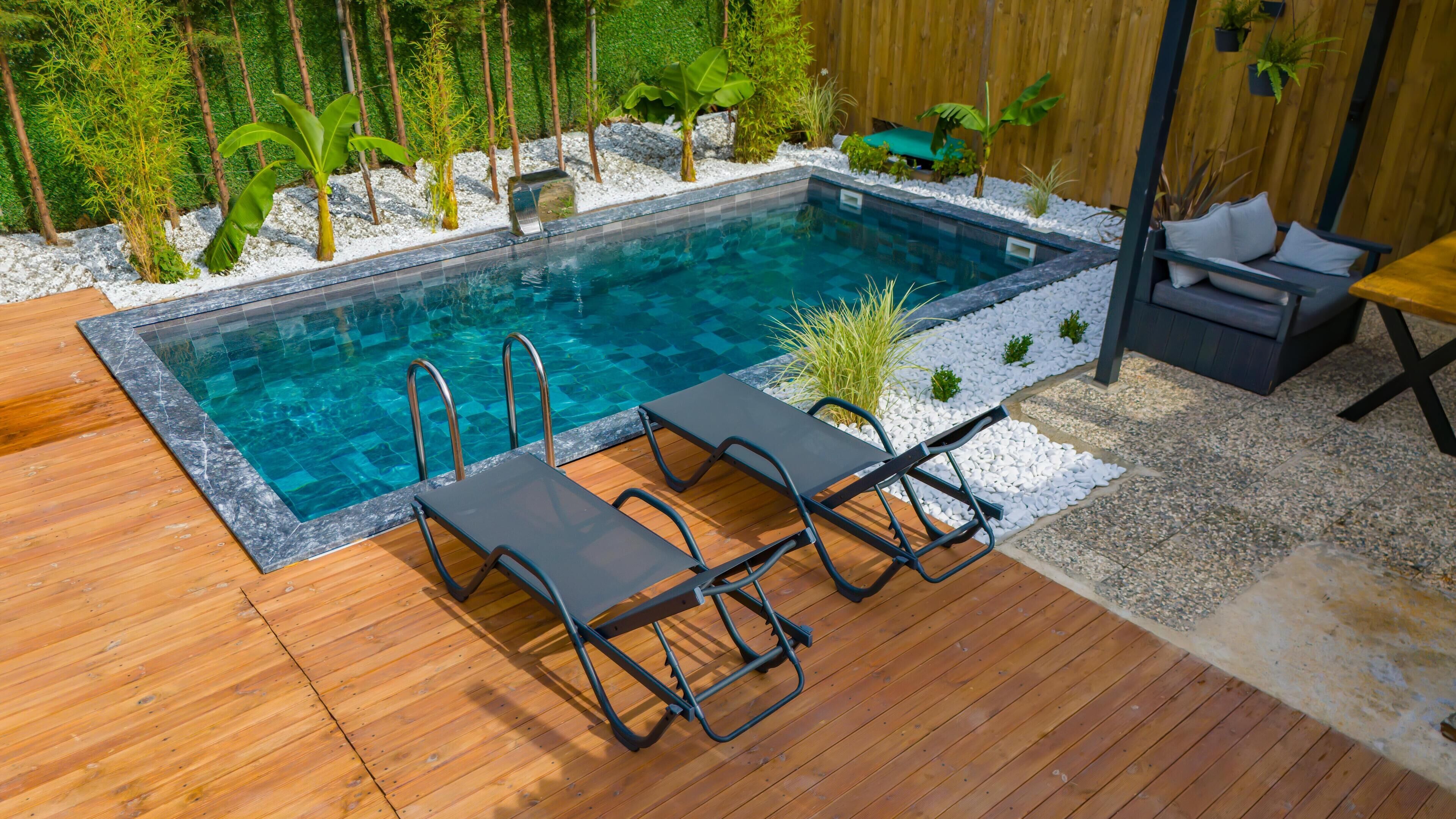 luxury bungalow, 2 bedrooms | terrace/patio