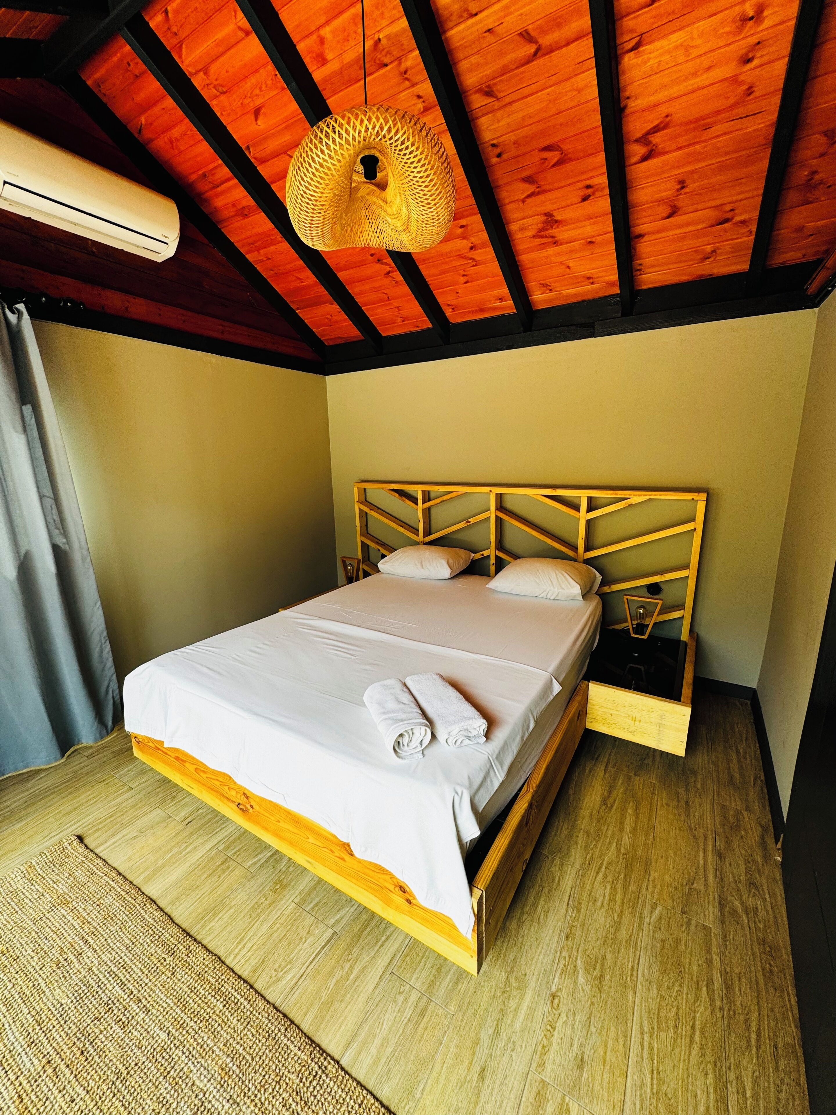 luxury bungalow, 2 bedrooms | 2 bedrooms, minibar, free wifi