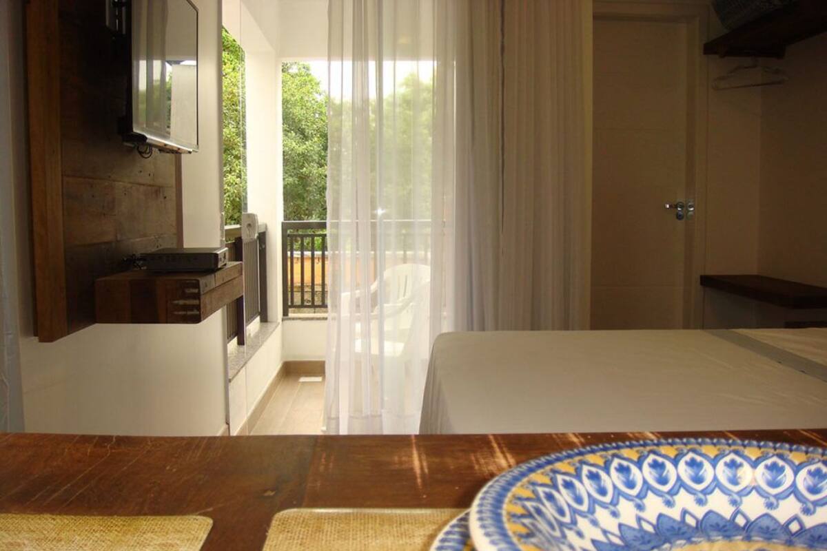 Ropa de cama de alta calidad, colchones con pillow-top y minibar 