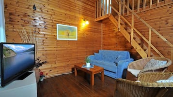 Familien-Ferienhütte, 1 Schlafzimmer, Nichtraucher | Wohnzimmer | Flachbildfernseher