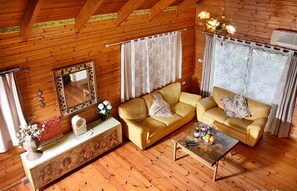 Deluxe-Studiosuite, 1 Schlafzimmer, Nichtraucher | Wohnzimmer | Flachbildfernseher