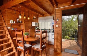 Deluxe Studio Suite, 1 Bedroom, Non Smoking | In-room dining - Tuscana cabins (Ramot)