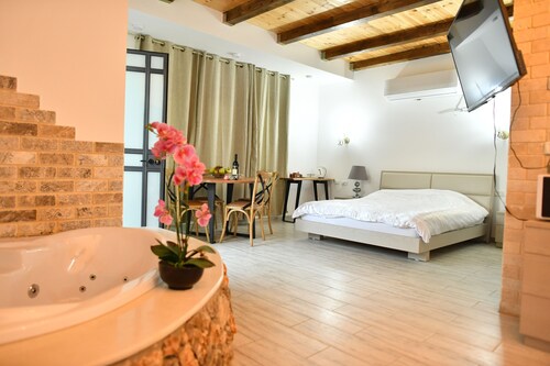 Shlomo Cabins Boutique