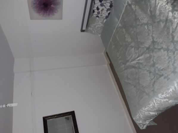 1 bedroom - Double room with shared bathroom (Birmingham)