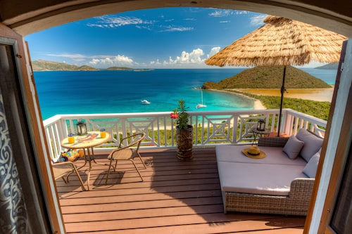 SCOTTLAND - idyllic, stylish, secluded 2 bedroom villa & pool at Smuggler's Cove