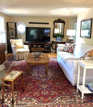 Smart TV, DVD player, books