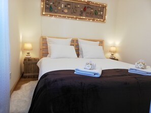 1 bedroom, iron/ironing board, travel cot, free WiFi