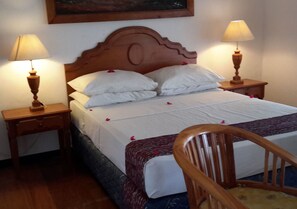 Desk, rollaway beds - Hotel Gili Air & Restaurant (Gili Air)