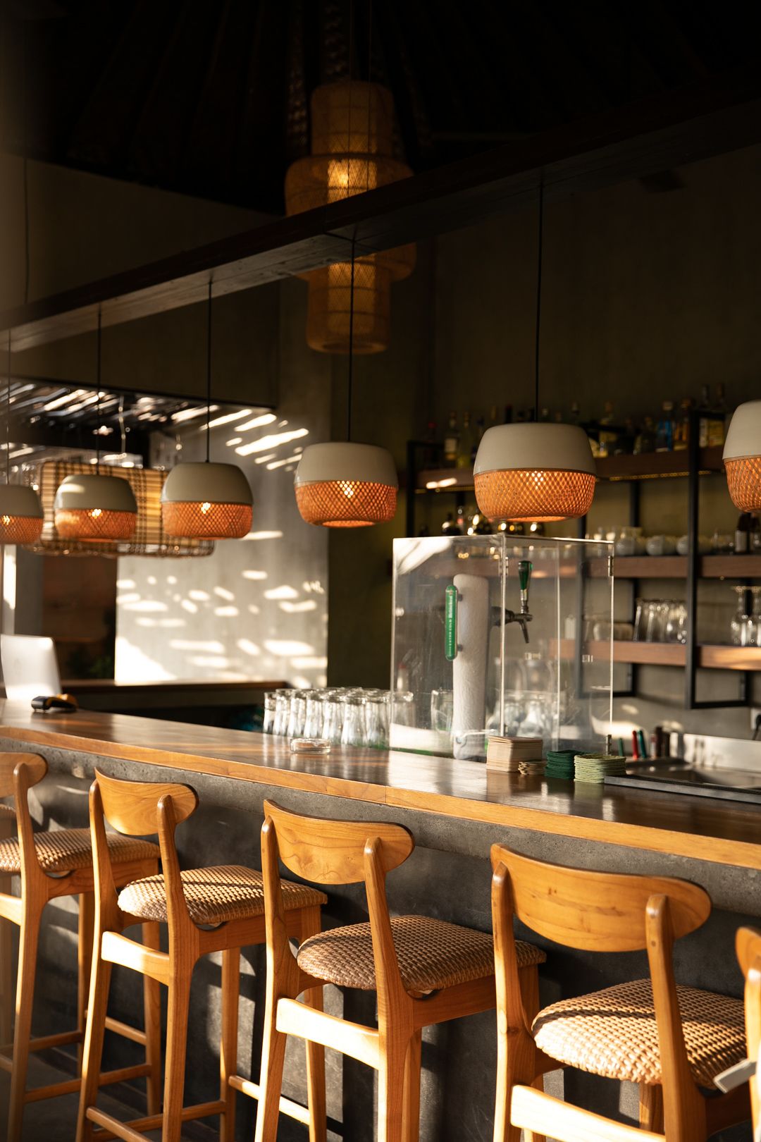 Breakfast, lunch and dinner served