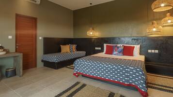 Premium bedding, in-room safe, desk, laptop workspace