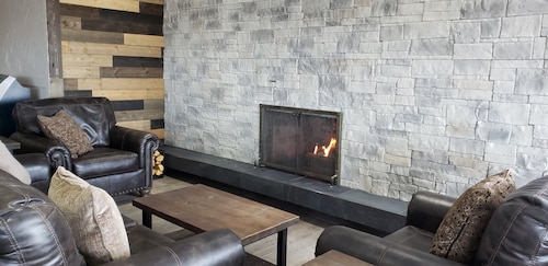 Super 8 by Wyndham Spruce Grove