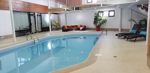 Estudi en suite, 2 llits de matrimoni, no fumadors, vistes a la piscina | Vista des de l'habitació