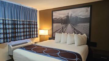 办公桌、遮光窗帘、熨斗/熨衣板、免费 WiFi