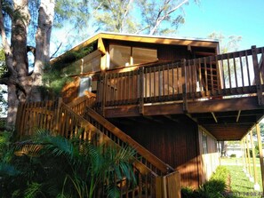 Exterior - Coconut Creek Cabin Retreat (Coconut Creek)