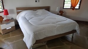 Småhus, 3 soverom, bassengutsikt