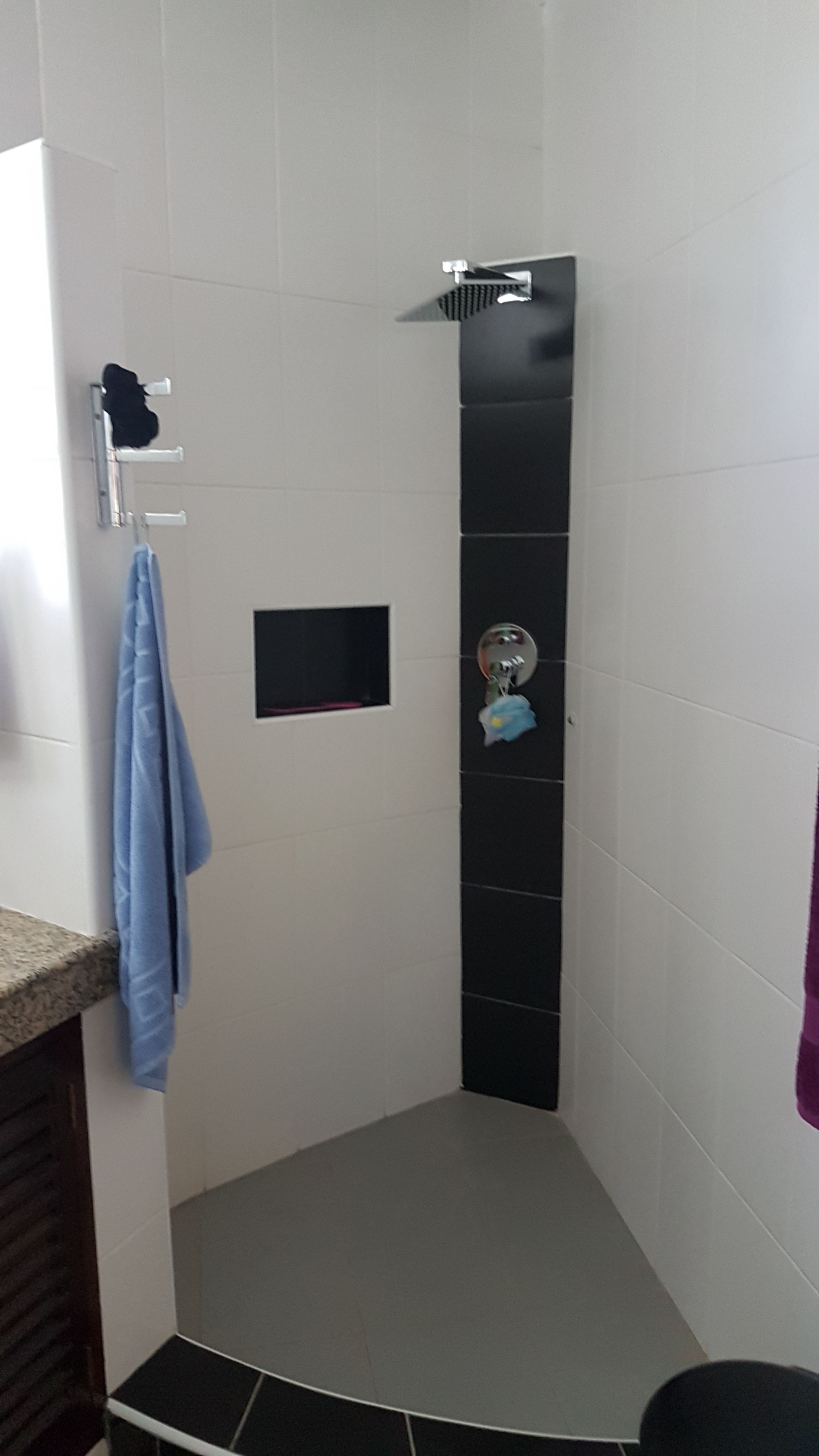 Cottage, 3 kamar tidur, pemandangan kolam renang | Shower kamar mandi