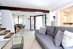 Televisie en een open haard