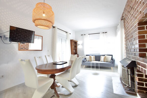 Dining - Villa LA PALMERA 1ª Línea Playa (Denia)