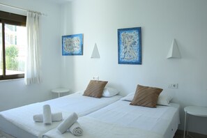 2 slaapkamers, een kluis op de kamer, een strijkplank/strijkijzer