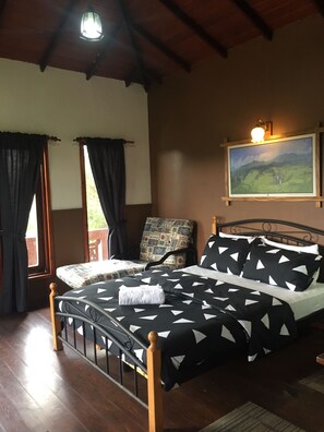 Premium bedding, iron/ironing board, free WiFi, bed sheets