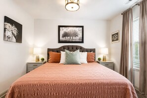 2 habitaciones, tabla de planchar con plancha, wifi y ropa de cama