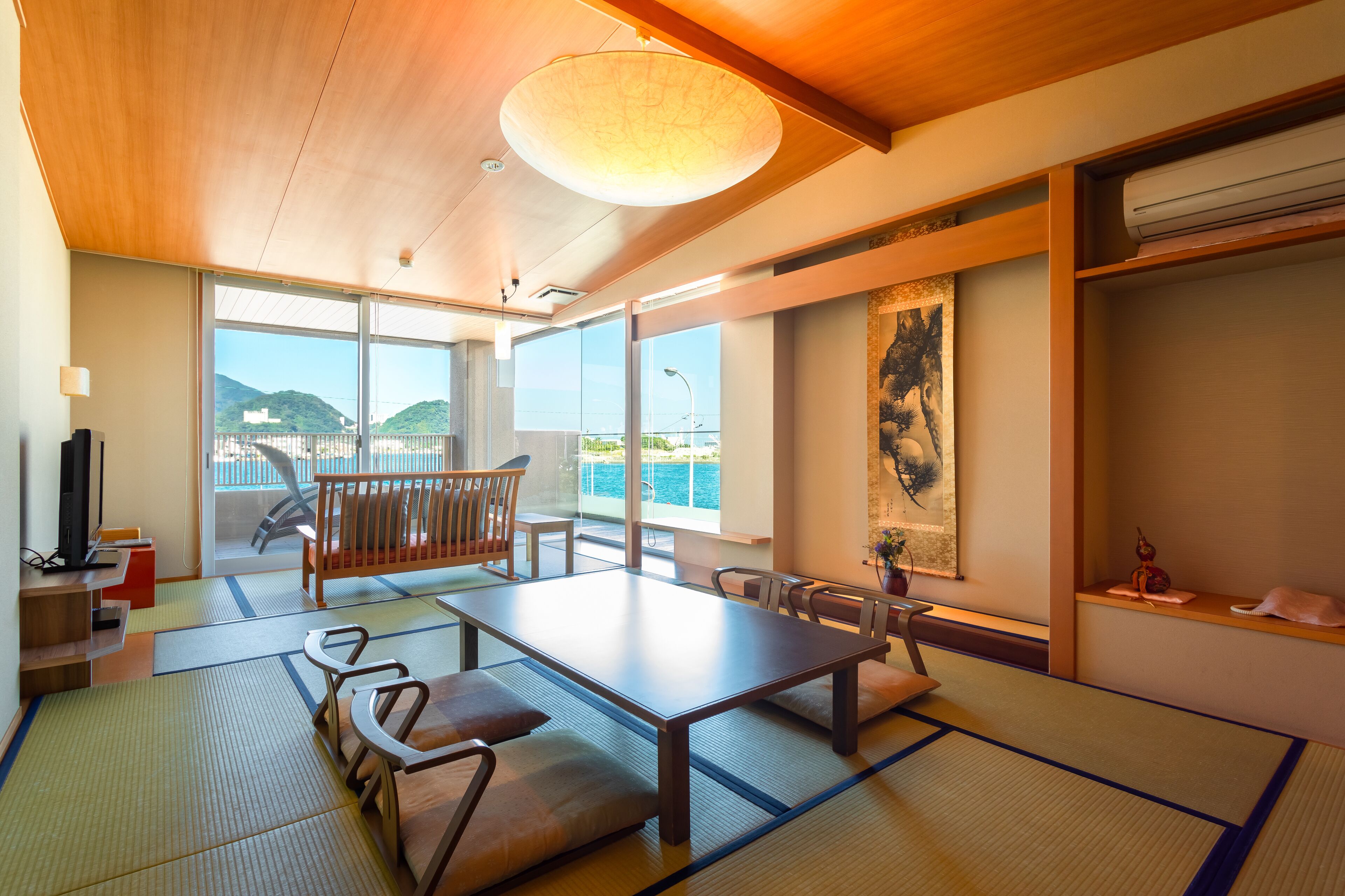 룸 (Japanese Western Style, for 5 Guests) | 거실 | 평면 TV, DVD 플레이어