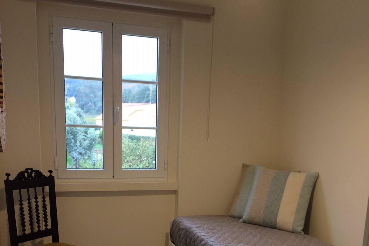Comfort-Apartment, 2 Schlafzimmer, Kochnische, Gartenblick | Hochwertige Bettwaren, Betten mit Memory-Foam-Matratzen