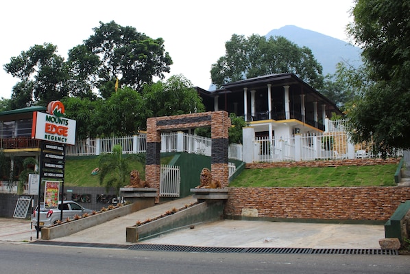 Fachada da propriedade