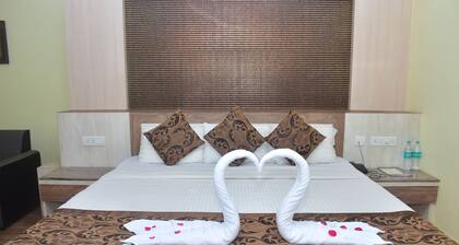 Hotel Arya Palace