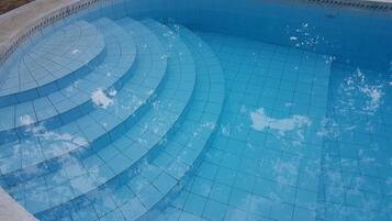 Udendørs pool