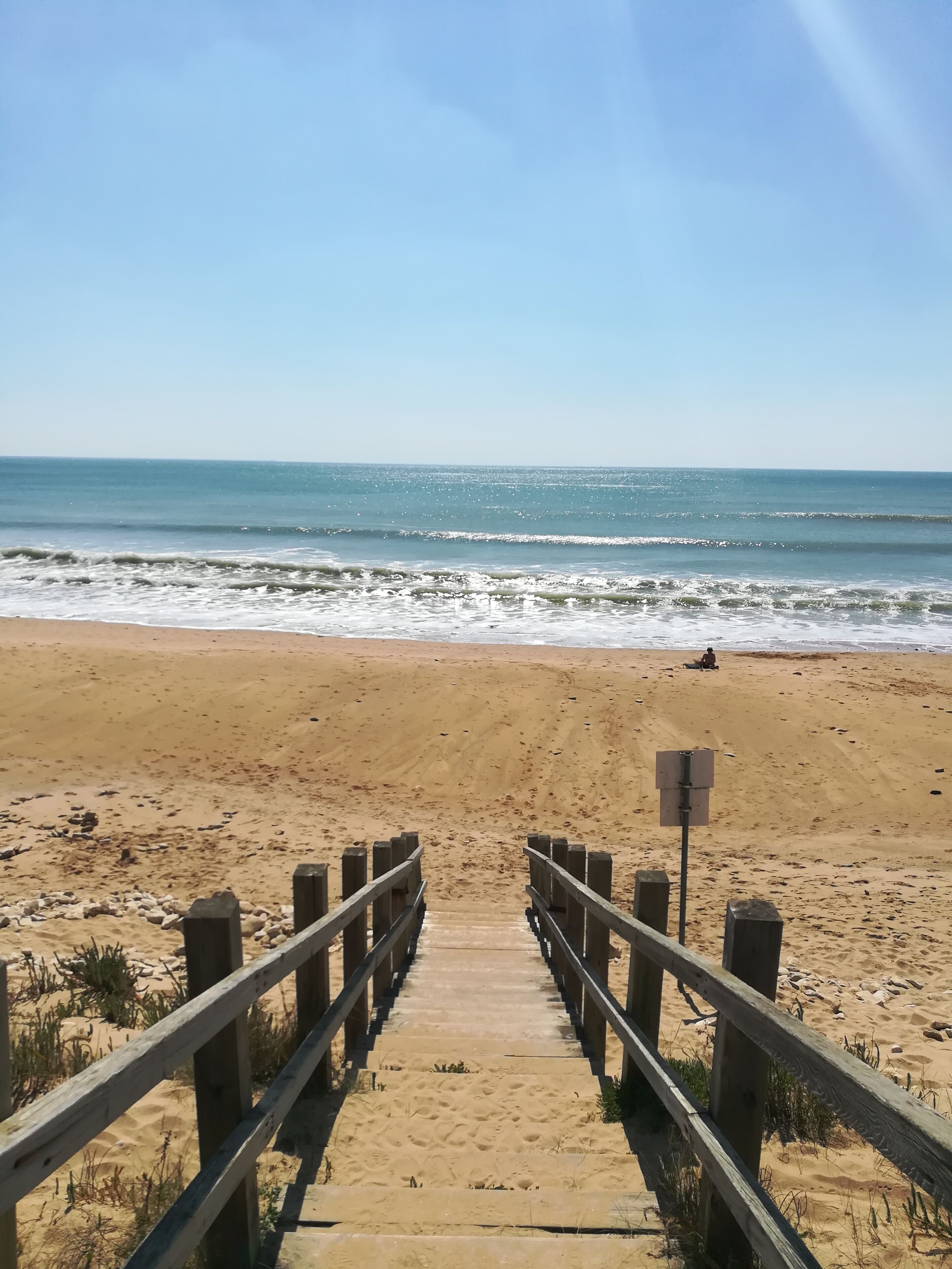 Plage, chaises longues