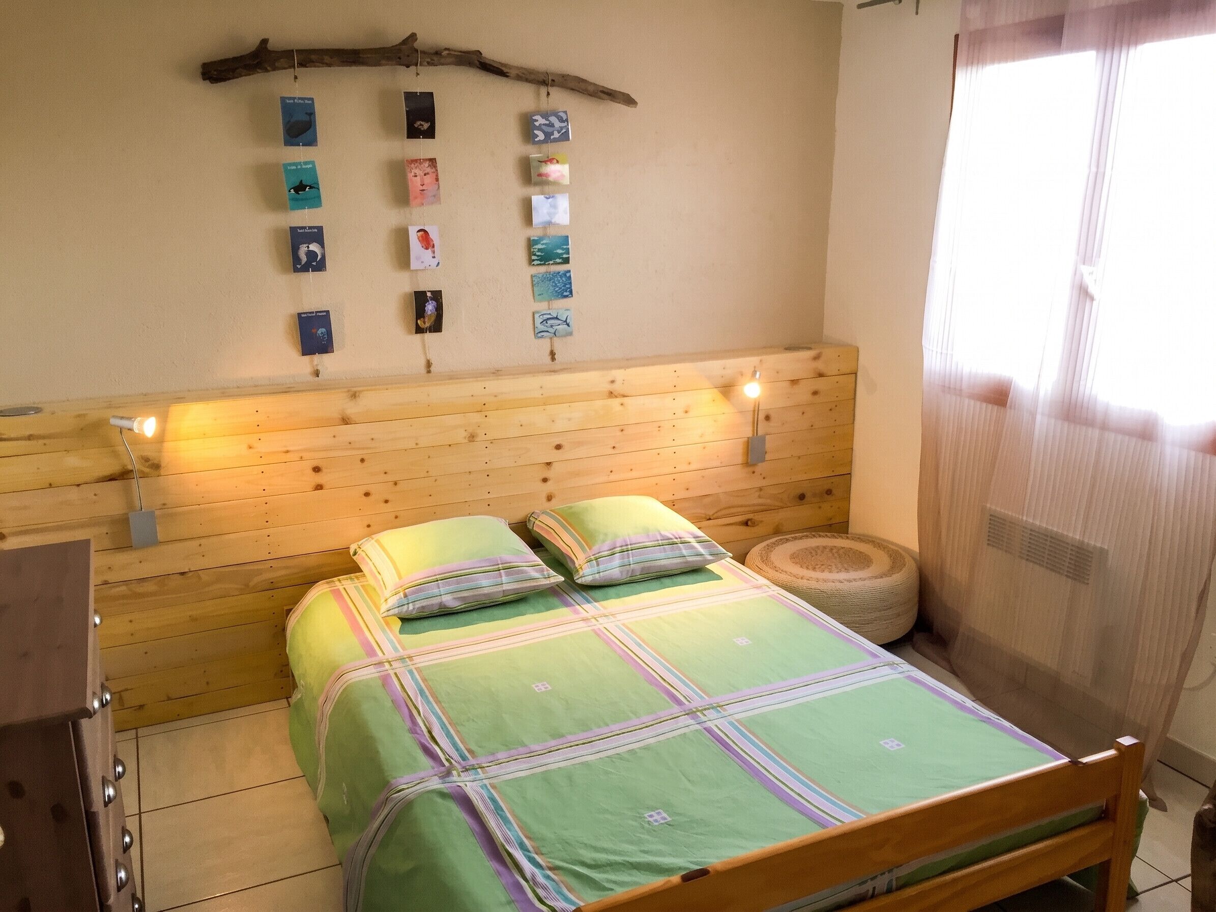 4 bedrooms, desk, iron/ironing board, travel crib