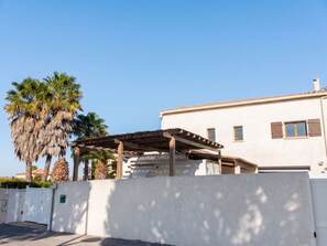 Exterior - Homerez - House in Agde with Garden. (Agde)