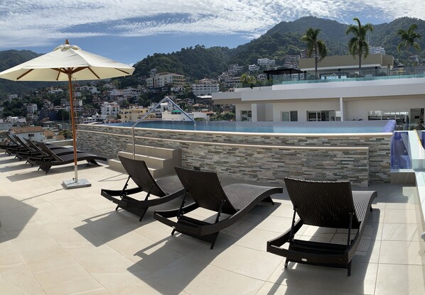 Piscine extérieure, piscine chauffée