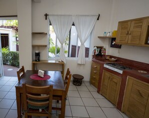 Villa Mar y Villa Arena | Privat køkken | Køleskab, mikrobølgeovn, kogeplade, kaffe-/temaskine