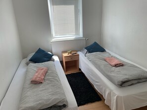 Habitación doble tradicional, 2 camas individuales, para no fumadores | Wifi gratis, ropa de cama y acceso para silla de ruedas