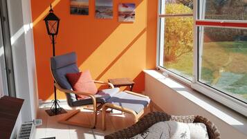 Comfort Apartment, Garden View (Ferienwohnung 2) | Terrace/patio