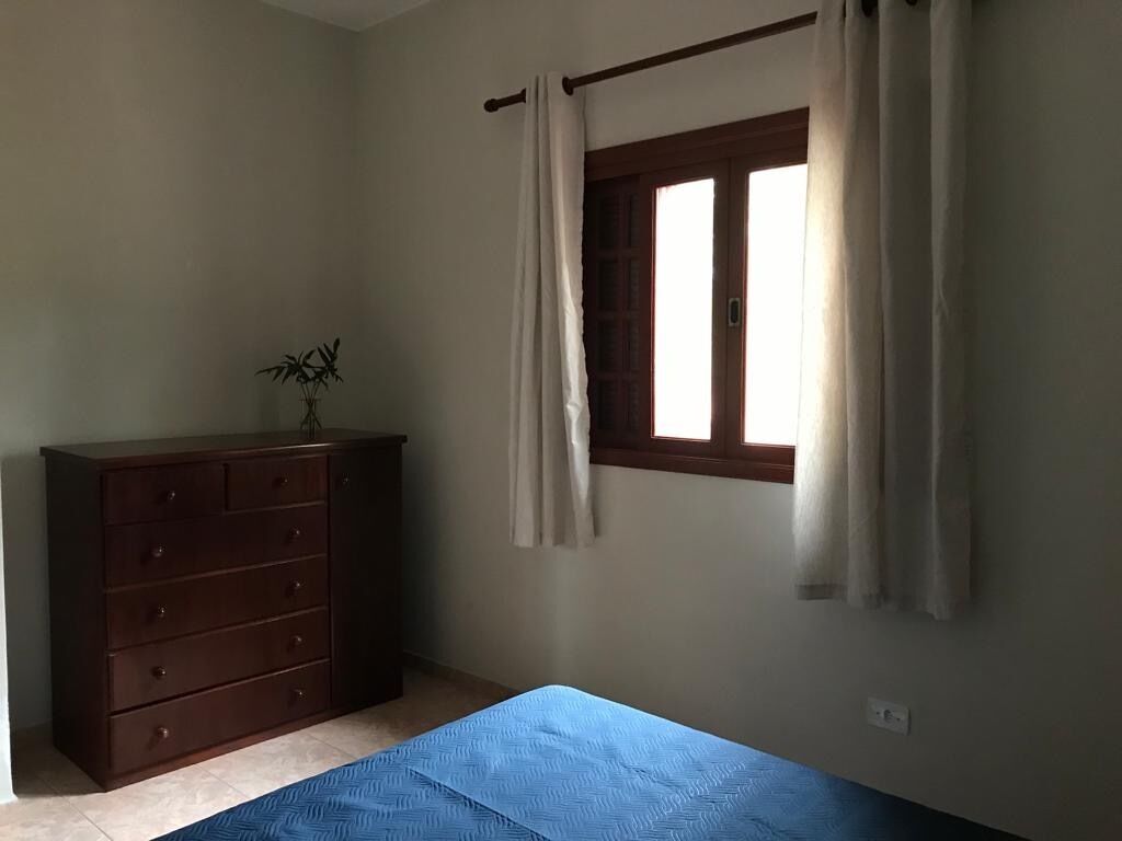 4 bedrooms, iron/ironing board, WiFi, wheelchair access