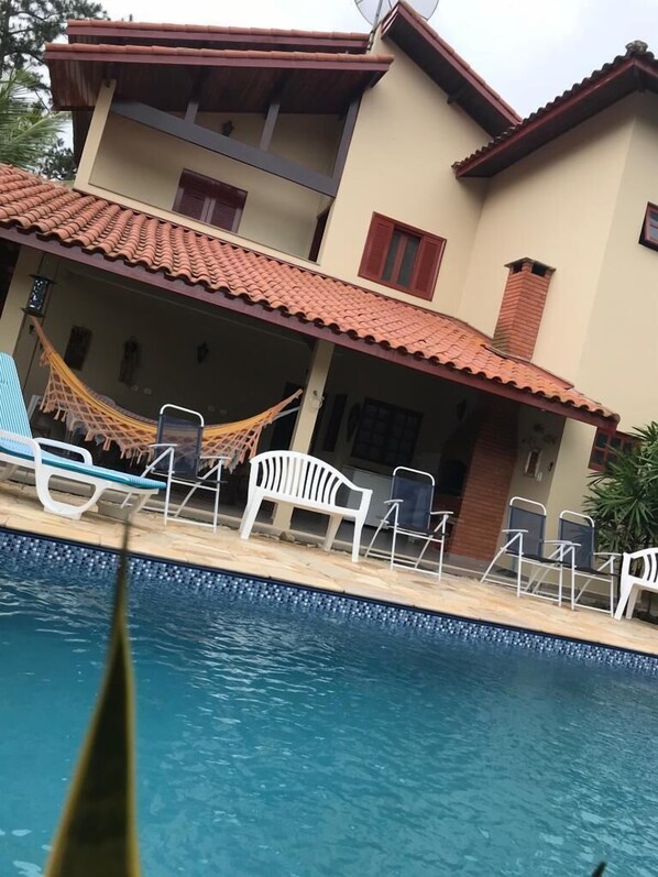 Indoor pool, pool loungers