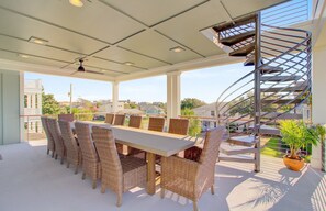 Outdoor dining