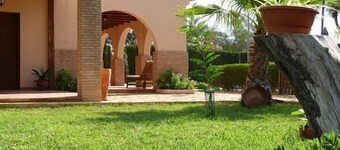 PLAYA MIL PALMERAS. CHALET ON THE BEACH - UNFORGETTABLE VACATION DAYS