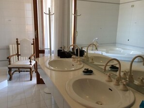 Free toiletries, bidet, towels
