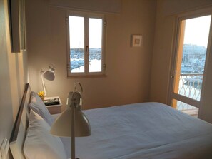 3 makuuhuonetta, silitysrauta/-lauta, Wi-Fi, vuodevaatteet