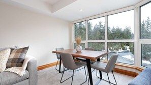 Dining - Whistler - Le Chamois - 1 Bedroom #210 (Whistler)