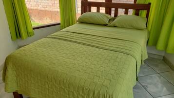Free WiFi, bed sheets