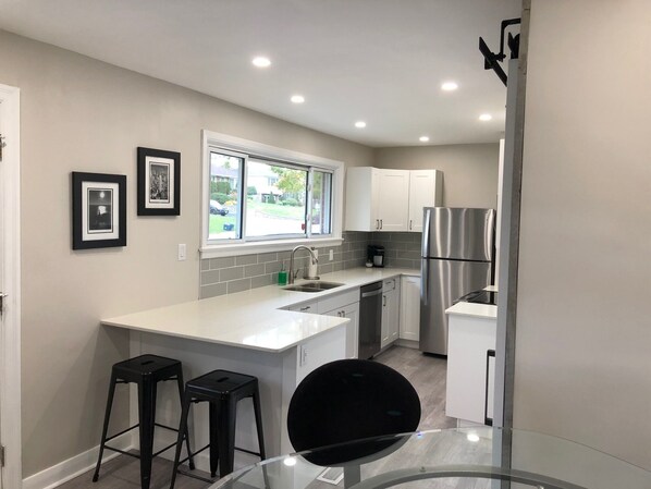 Bungalow, Multiple Beds, Non Smoking | Private kitchen