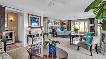 Suite Romantis, ensuite, pemandangan sungai | Lounge