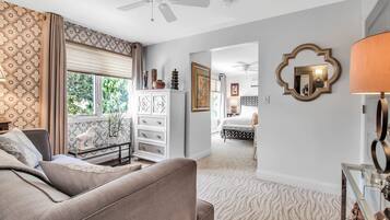 Suite Eksklusif, ensuite, pemandangan sungai